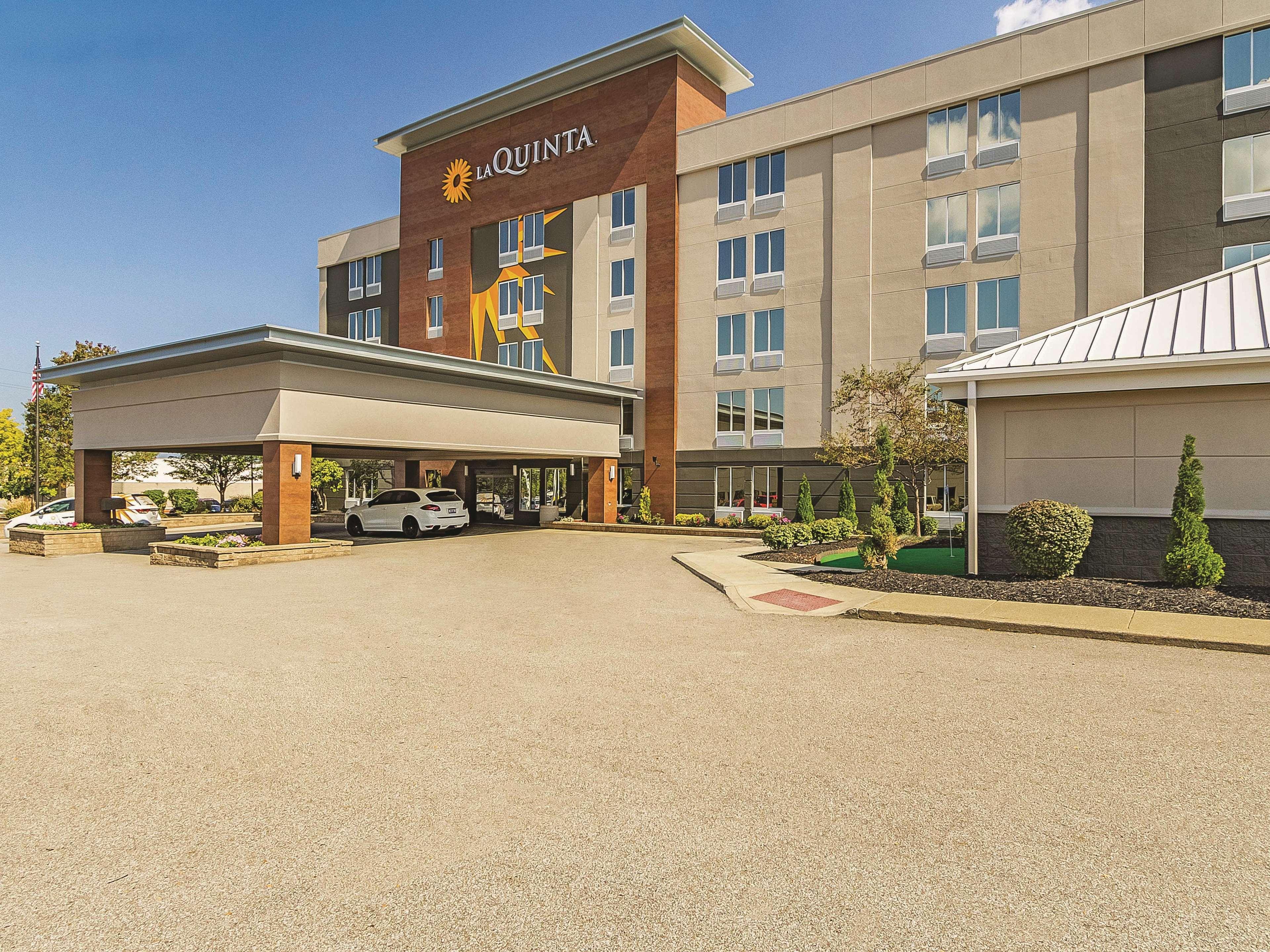 La Quinta By Wyndham Cleveland Airport West Hotel North Olmsted Ngoại thất bức ảnh
