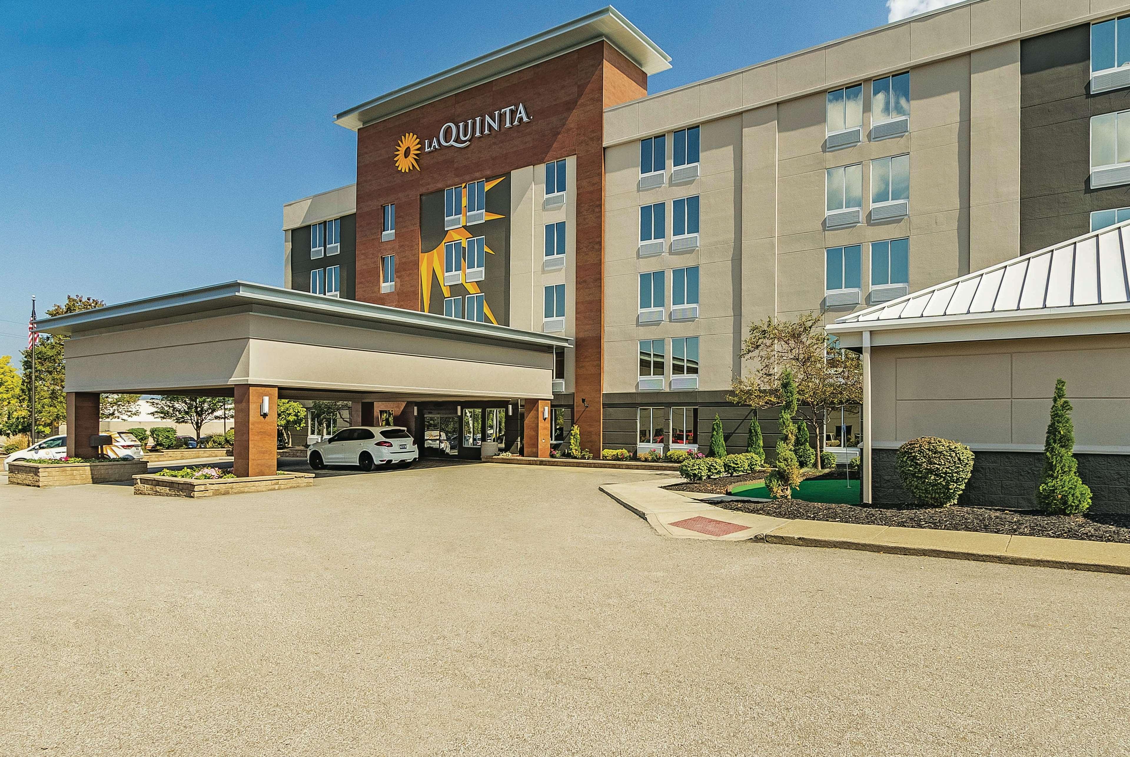 La Quinta By Wyndham Cleveland Airport West Hotel North Olmsted Ngoại thất bức ảnh