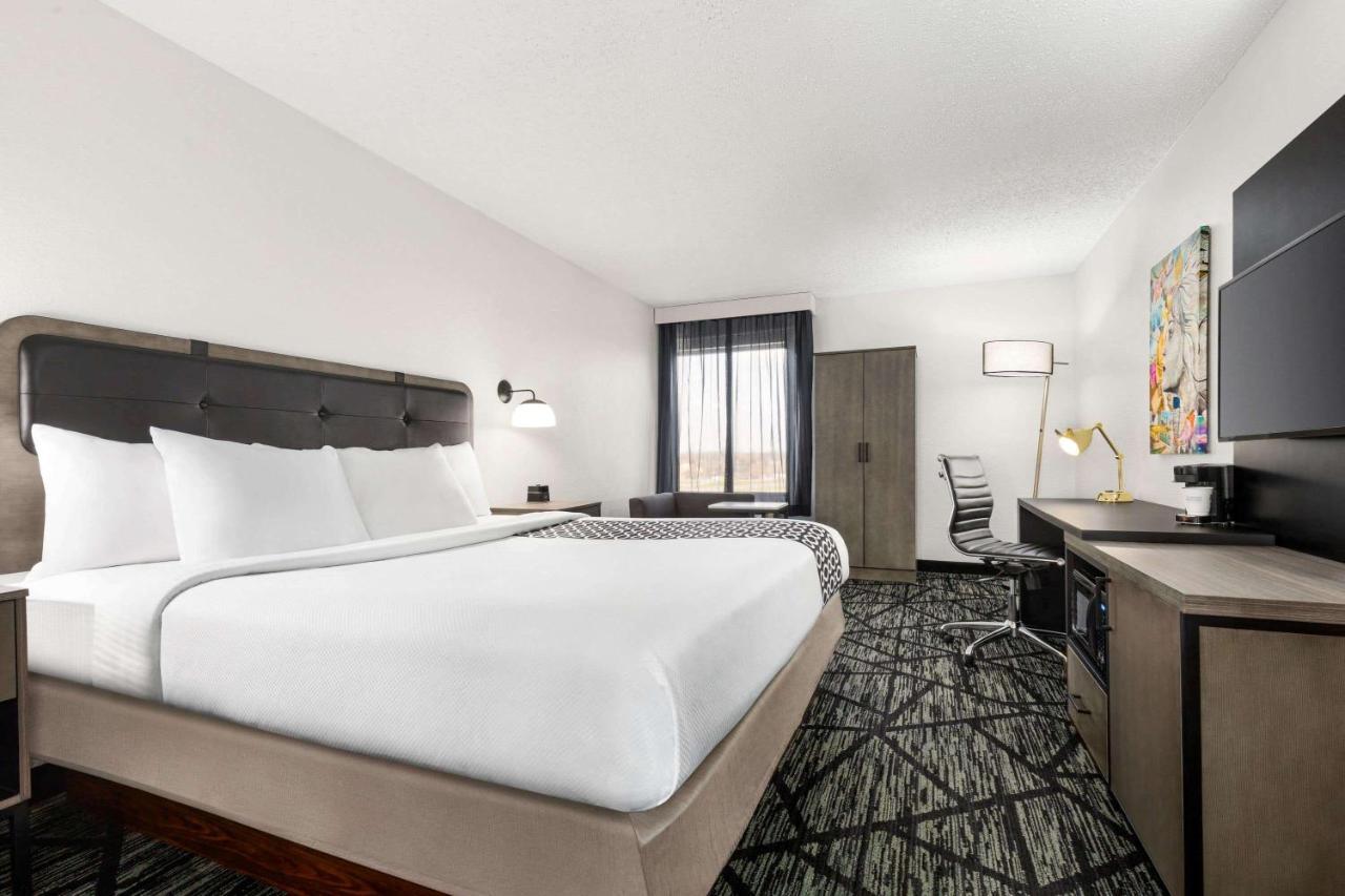 La Quinta By Wyndham Cleveland Airport West Hotel North Olmsted Ngoại thất bức ảnh