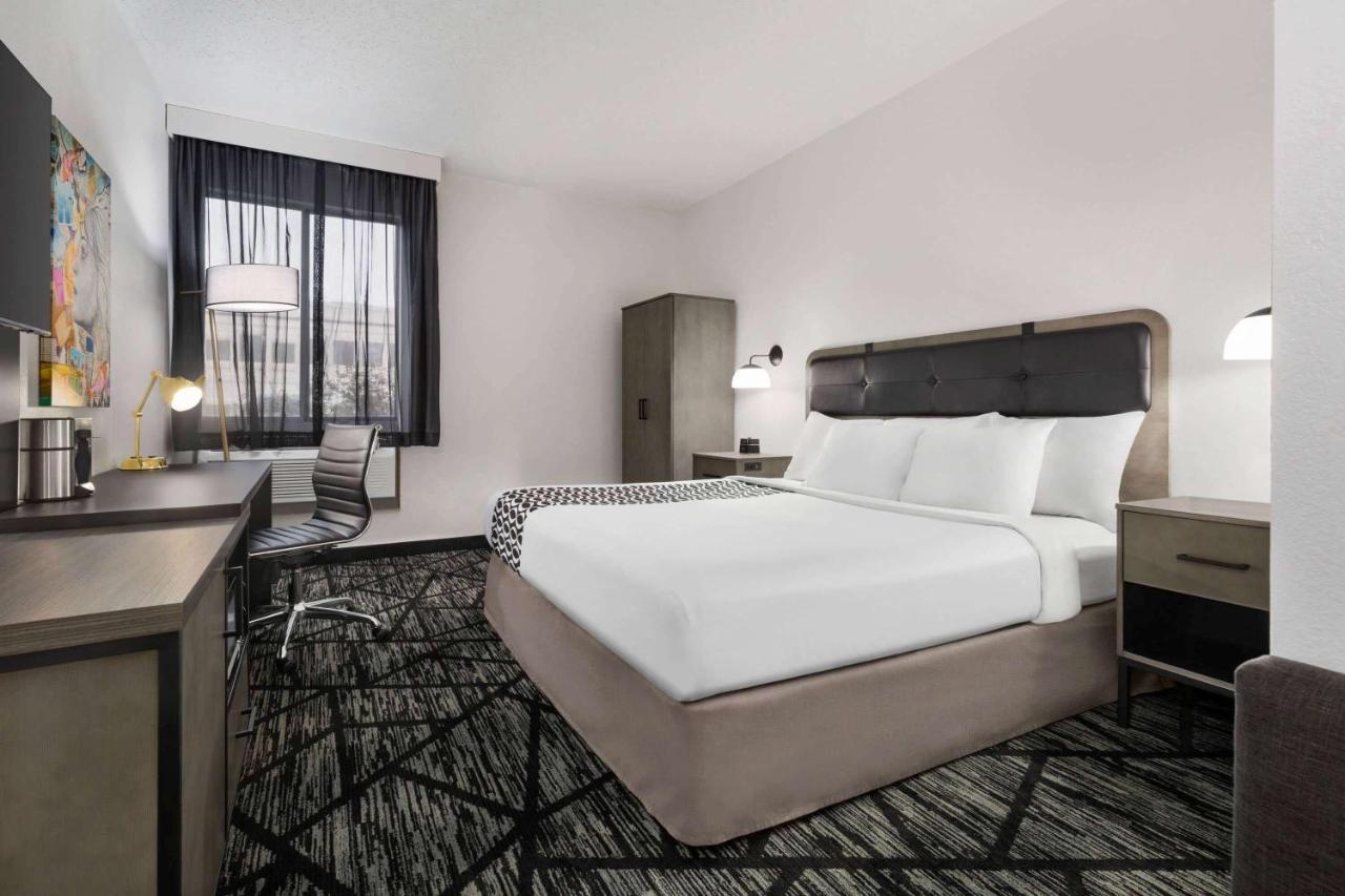 La Quinta By Wyndham Cleveland Airport West Hotel North Olmsted Ngoại thất bức ảnh