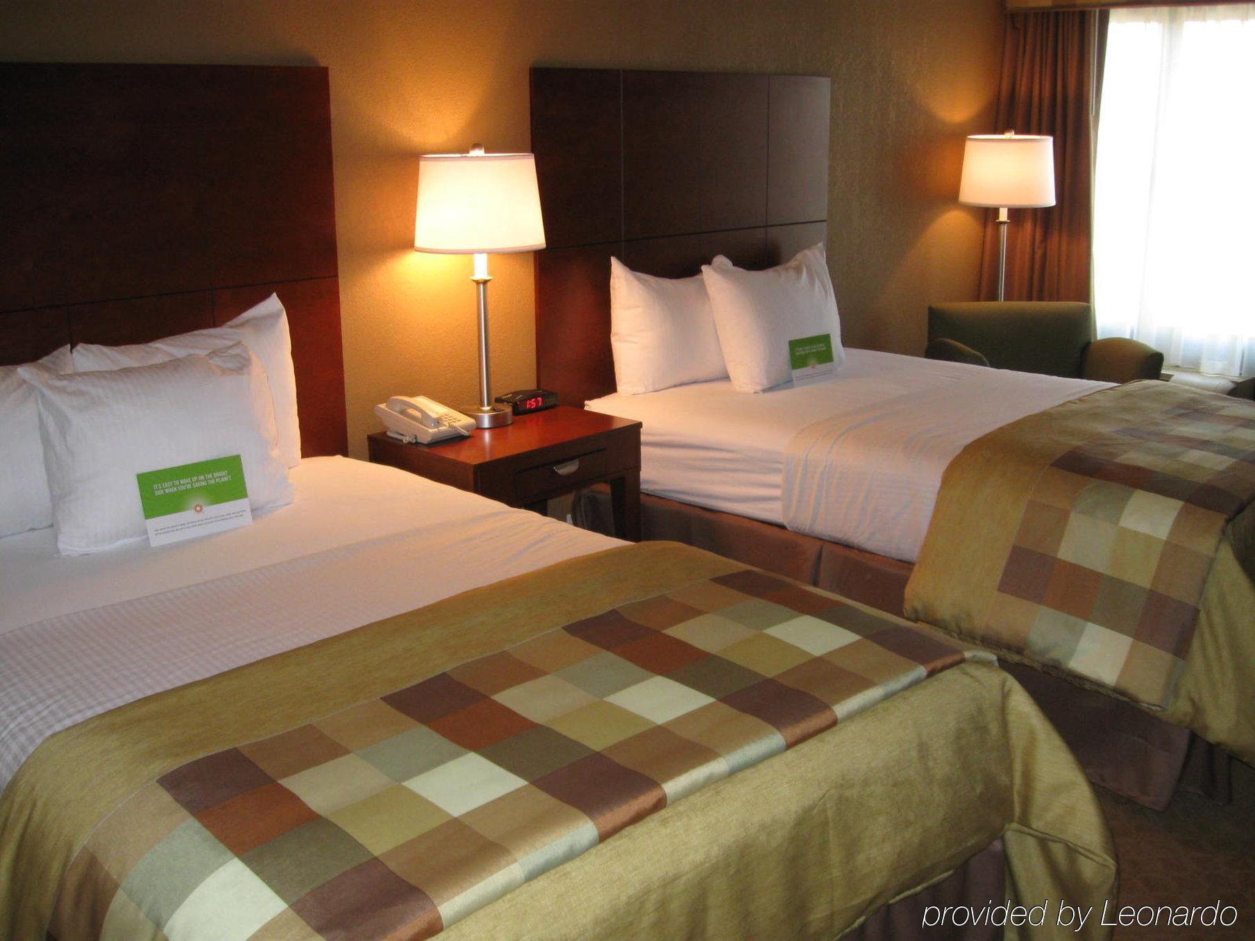 La Quinta By Wyndham Cleveland Airport West Hotel North Olmsted Ngoại thất bức ảnh