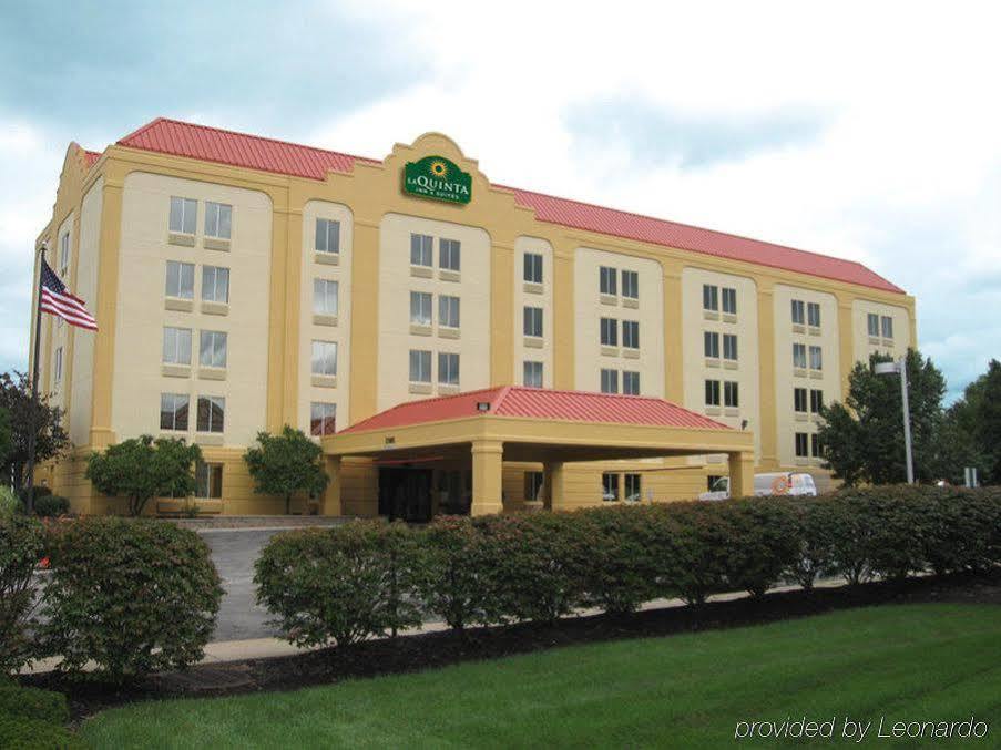 La Quinta By Wyndham Cleveland Airport West Hotel North Olmsted Ngoại thất bức ảnh
